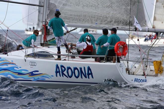 Harvey Milne’s Aroona, with Anthony Paterson at the helm © Howard Wright /IMAGE Professional Photography http://www.imagephoto.com.au
